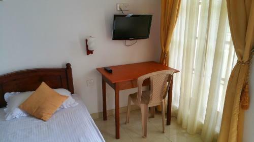 Hostal Holiday Fashion Inn