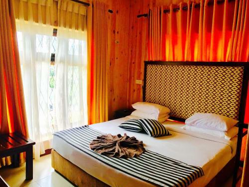 Single Tree Hotel