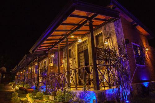 Villa Pinnawala & Restaurant
