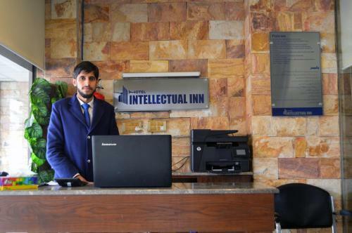 Hotel Intellectual Inn, Bahria Town