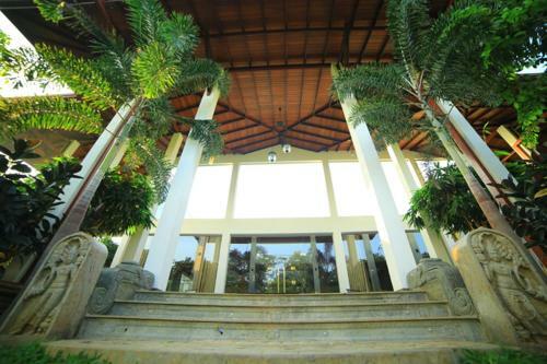 Ruins Chaaya Hotel