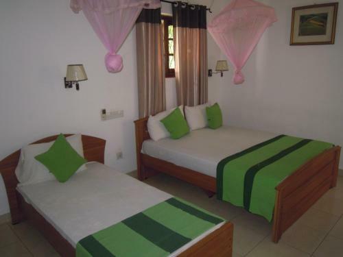 Hostal Devi Tourist Home