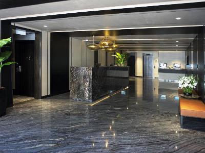 Hotel 81 Opera