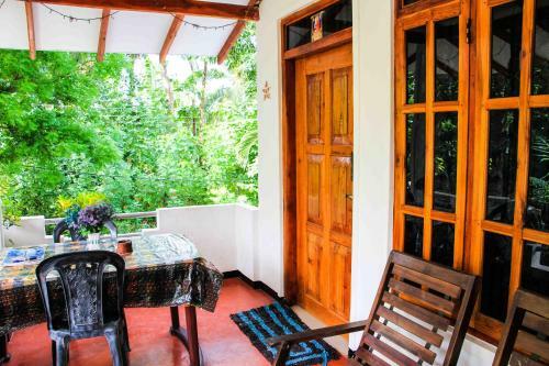 Sigiri Tarushan Home Stay