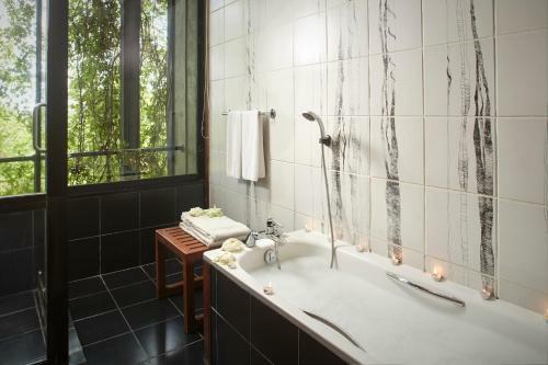 Hotel Heritance Kandalama