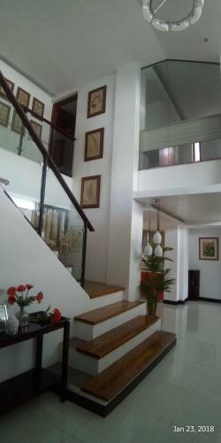 Hotel Travelbee Business Inn