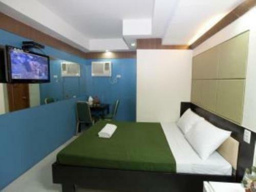 Valleyfront Hotel