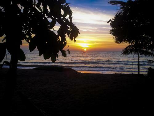 Hostal Sunray Beach House