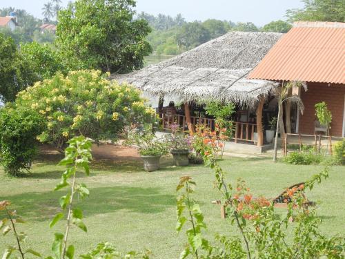 Hostal Eagles Nest Cabanas