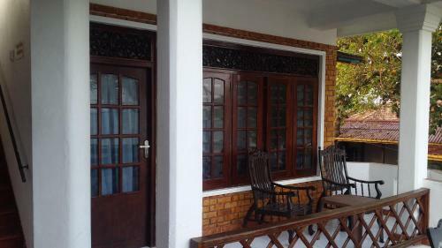 Hostal Gayana Guest House
