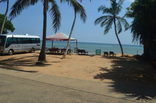 Hostal Gayana Guest House