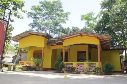 Hostal Lena's Guest House