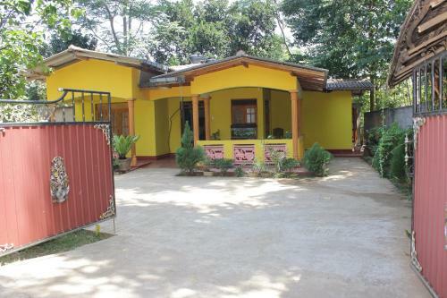 Hostal Lena's Guest House