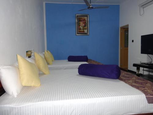 Hotel Dutch Bay Beach Cottages