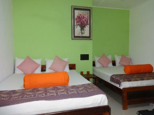 Hotel Dutch Bay Beach Cottages