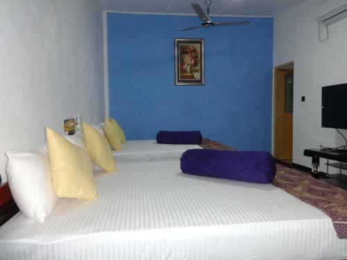 Hotel Dutch Bay Beach Cottages