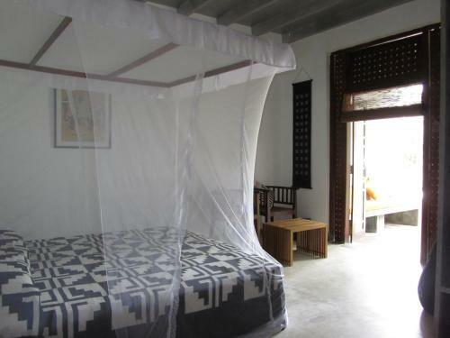 Hotel Isana Beach House