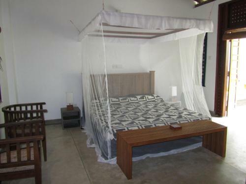 Hotel Isana Beach House