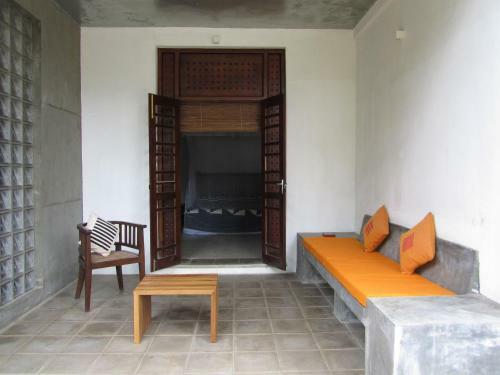 Hotel Isana Beach House