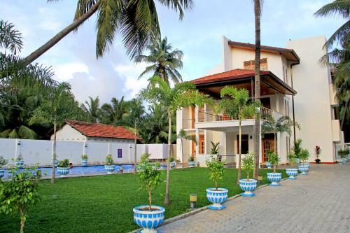 Hotel Bluewater Beach Resort