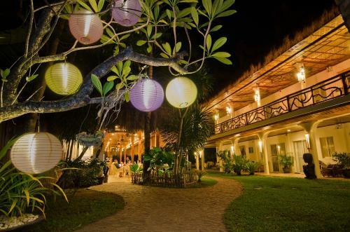 Hotel Mike's Dauin Dive Resort