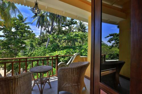 Hotel Thaproban Beach House