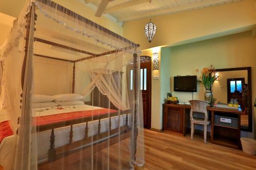 Hotel Thaproban Beach House