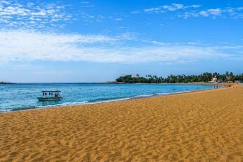 Hotel Calamander Unawatuna Beach