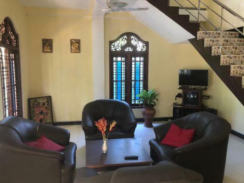 Hostal Tiny Royal Palace