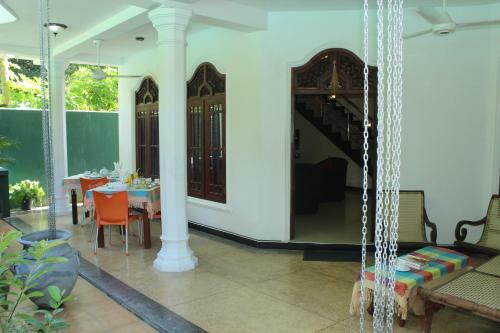 Hostal Tiny Royal Palace