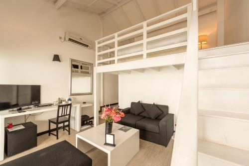 Hotel Cantaloupe Aqua