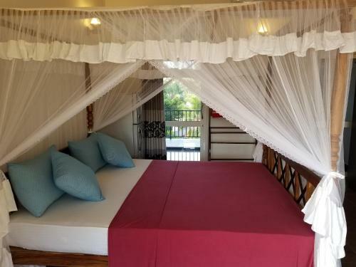 Coral Palm Villa And Apartment