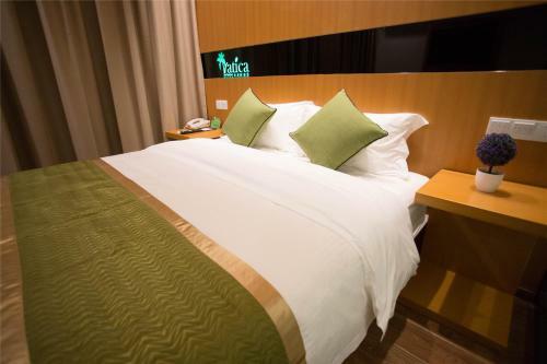 Vatica Shanghai Jiading District Anting Metro Station Moyu Road Hotel