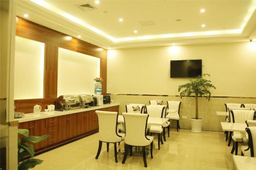 Greentree Inn Henan Kaifeng Gulou Square Express Hotel