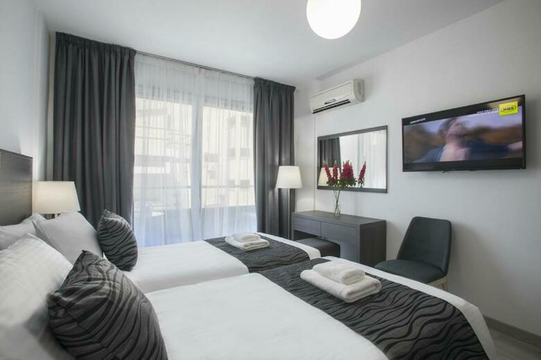 Hotel Apartments Petrou Bros