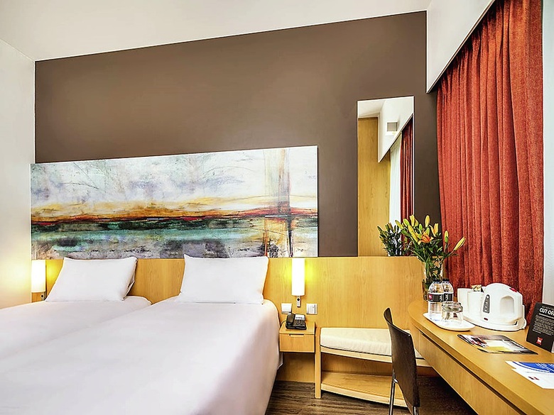 Hotel Ibis One Central