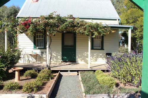 Bed & Breakfast Elinike Guest Cottages