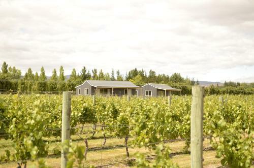 Hostal Weaver Estate Vineyard Cottages