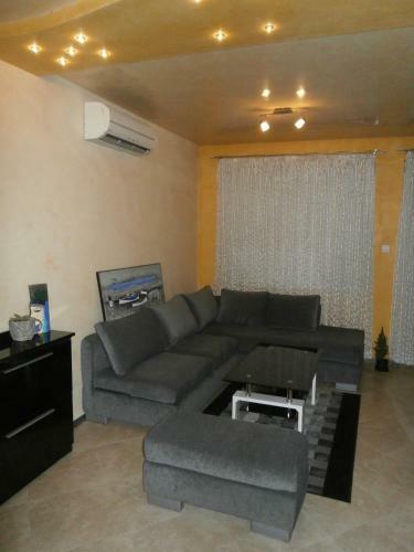 Kiril I Metodii Square Apartment