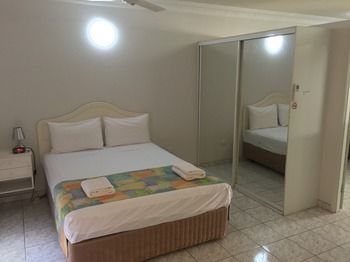 Hotel Mediterr�neo Todo En Suite