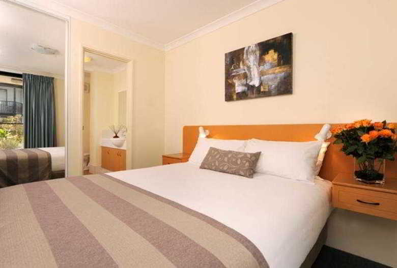 Hotel Waterside Apartments (1 Bdrm)