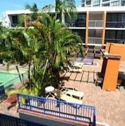 Hotel Club Surfers