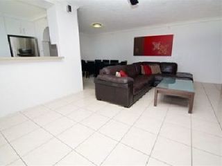 Hotel Hi-surf Beachfront Resort Apartments