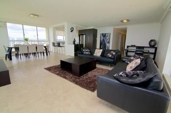 Hotel Hi-surf Beachfront Resort Apartments