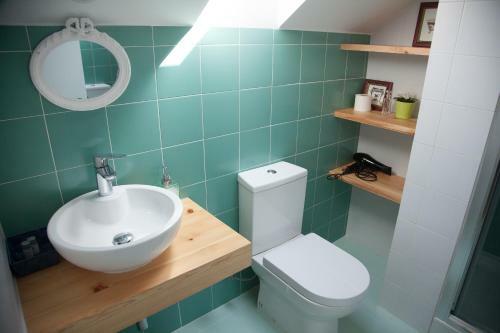 Hostal Parede Guest House