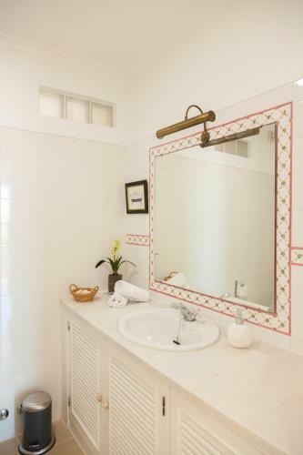 Hostal Parede Guest House