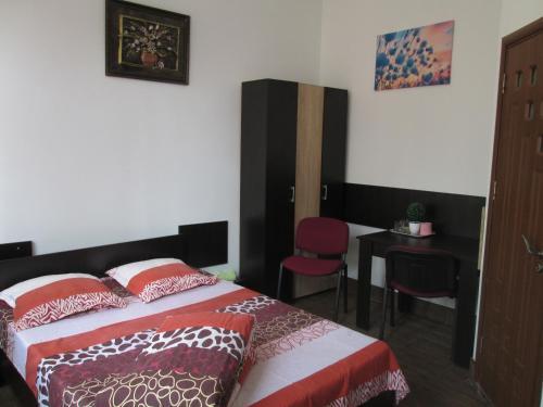 Joe Hostel