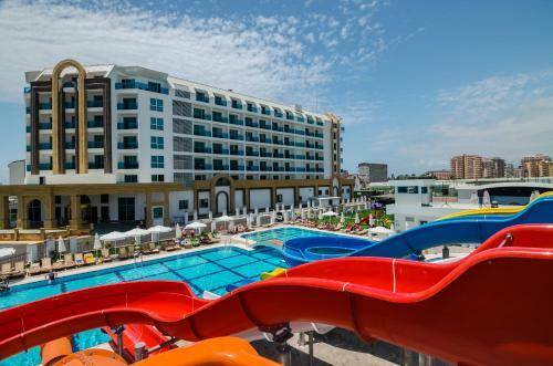 Lumos Deluxe Resort Hotel & Spa
