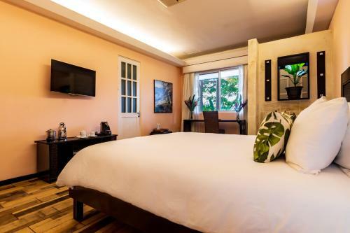Gaia Hotel & Reserve- Adults Only