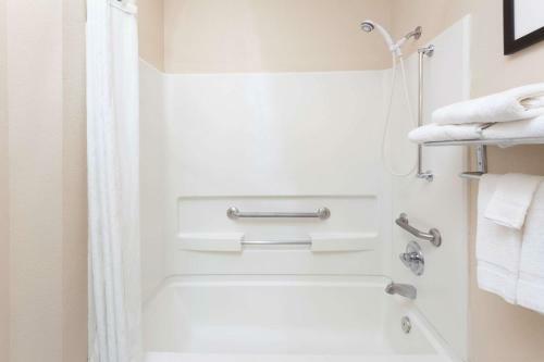Hotel Baymont Inn & Suites Decatur